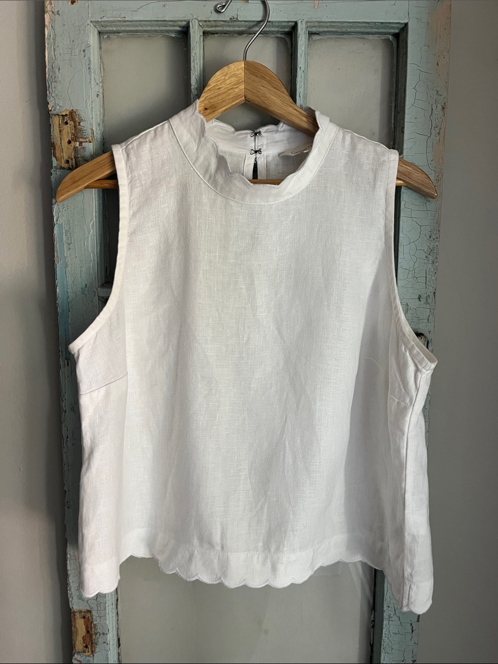 Garnet Hill White Sleeveless Top Scalloped Trim